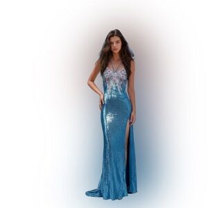 NWT Dear Moon Sequin Butterfly Applique V-Neck Lace Up Back Cutout Gown 13